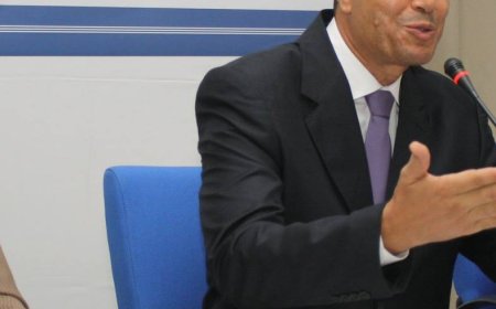 QUANTO MAIS FACILITARMOS A VIDA AOS CIDADÃOS, MAIS O PAÍS CRESCE!