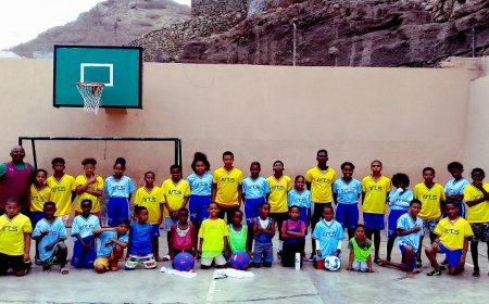 Brava: Escola de Futebol de Furna recebe materiais e equipamentos que permitem um melhor funcionamento