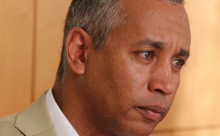 Estrada NSM/Presidente da CM Brava responde à acusacao de desvio, com um laconico - PAICV mente