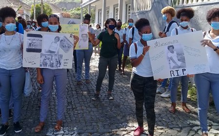Brava: Comunidade educativa da ESET realiza marcha silenciosa em homenagem à aluna Alexandra Veiga