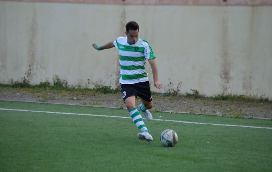 Jornal "Marca" da Espanha fala do futebolista Espanhol que joga no Sporting da Brava