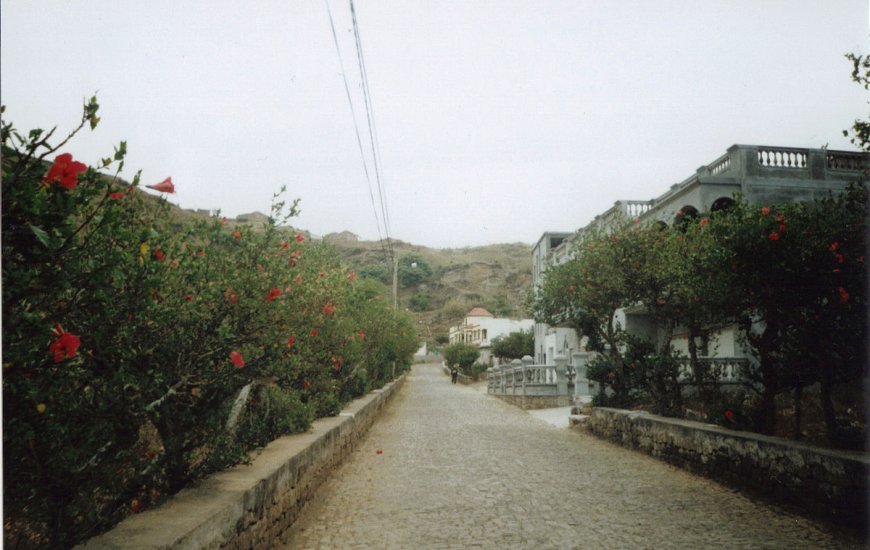 Government of Cape Verde "NEGA" tarmac road to Nossa Senhora do Monte, without ANY challenge from Câmara da Brava