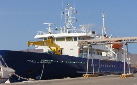 Navio volta a navegar por volta das 16h30, ligando São Vicente a São Nicolau