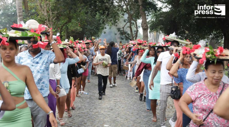 São João Baptista/Brava: Public leaves the music festival straight to the traditional procession to the “mast”