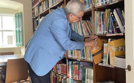 Jorge Carlos Fonseca visita Biblioteca Municipal da Brava, promovendo a leitura e o conhecimento