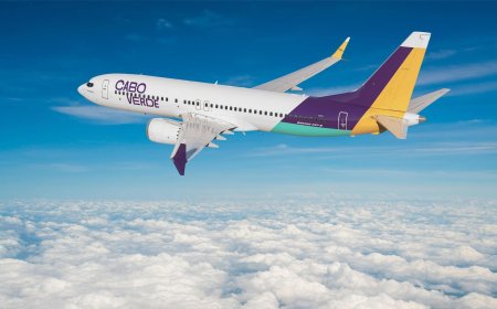 Boeing 737-8 da TACV faz primeiro voo comercial Paia/Lisboa