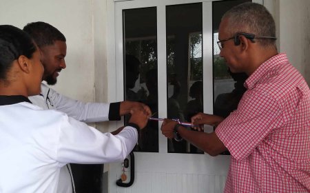 Presidente da Camara Municipal da Brava participa na abertura da Lanchonete MARAVILHA DO SABOR