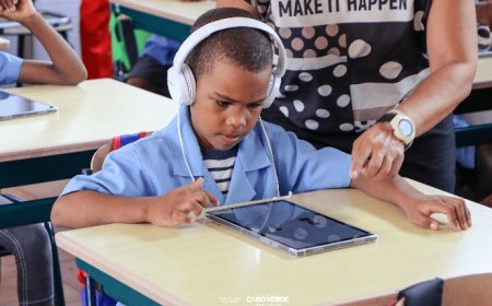 "Reforma educativa com foco no reforço das línguas e na transição digital do sistema educativo" - Amadeu Cruz