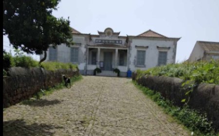 Comunidade educativa triste com a situação da Escola de Nossa Senhora do Monte