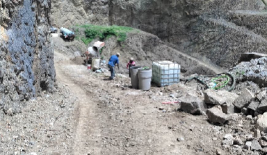 Access works to Fajã D'Água once again paralyzed and workers with late wages