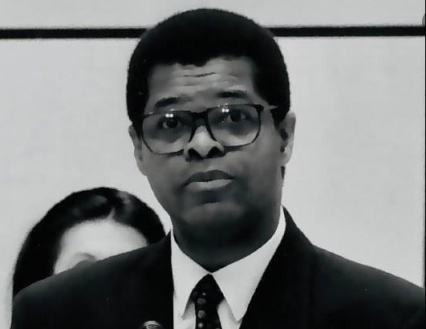 Cape Verde's Chico-Spertism - Voted abstention because the resolution was partial.