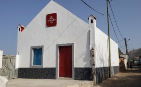 Emigrante financia remodelação da primeira Igreja do Nazareno em África, situada na Brava