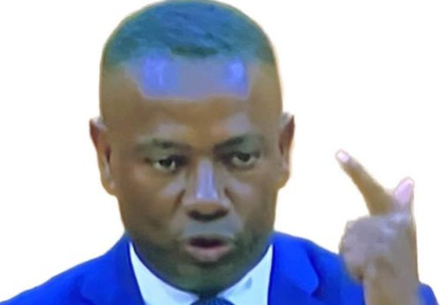 O Político, OLAVO CORREIA, que para chegar ao Poder prometeu acabar com os Avales