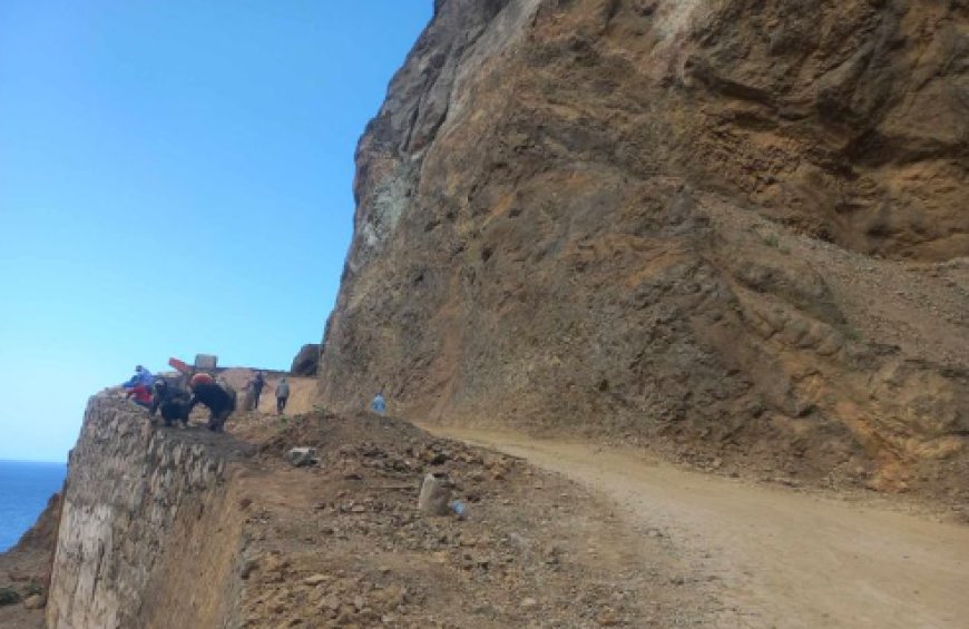 Works to be completed one year after the collapse on the access road to Fajã d'Água