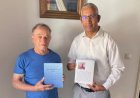 Ilustre Bravense Benvindo Leitão doa exemplares de sua obra à cultura local