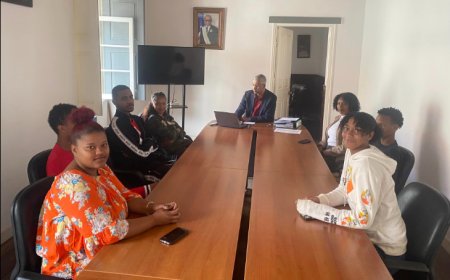 Presidente da CMB convida jovens de Cova Rodela para inteirá-los sobre as Obras de requalificação da  Placa desportiva local