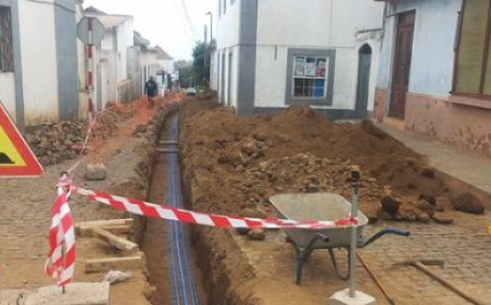 Moradores da rua da Cultura reclamam da demora na obra em execução na zona