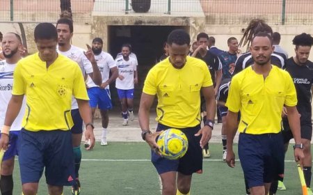 Arbitro central Ovido Tavares auxiliado por Artur Fortes e Junior Delgado vao estar num dos  jogos da primeira jornada do campeonato nacional