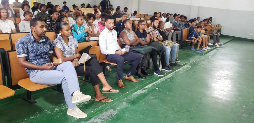 Escola Secundária Eugénio Tavares e Associação Biflores realizam semana de arte e ambiente